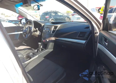 2010 Subaru Outback 2.5I Premium из США, поврежденный, VIN 4S4BRCCC5A1358899